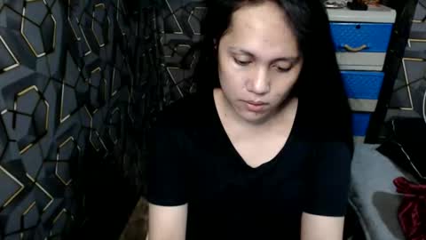 yumi online show from 10/12/25, 02:05