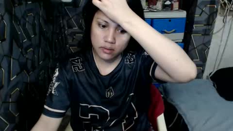 Snapshot of yumi_white chatting on 11/03/25, 04:19 yumi online show from 11/03/25, 04:19