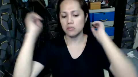 yumi online show from 02/24/26, 11:19