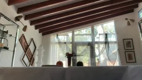 Snapshot of yumiandwolf chatting on 10/06/25, 09:56 yumiandwolf online show from 10/06/25, 09:56