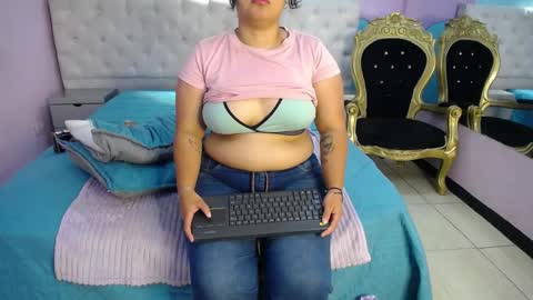 Snapshot of yumiviolet chatting on 02/10/26, 08:46 YumiViolet online show from 02/10/26, 08:46