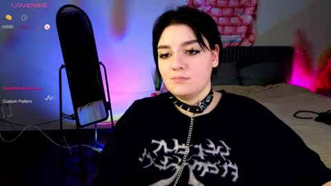 Snapshot of yumiyammy chatting on 01/06/25, 12:37 YumemiyaYumi online show from 01/06/25, 12:37