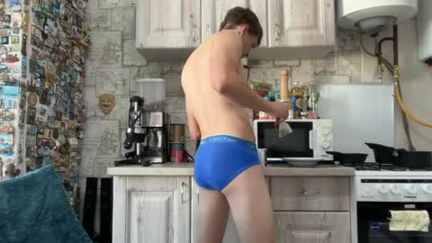 Snapshot of yummyalexxx chatting on 05/26/26, 02:35 Alex online show from 05/26/26, 02:35
