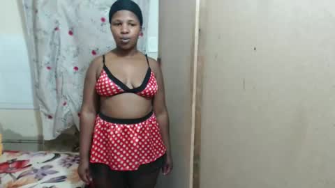 Snapshot of yummybumz chatting on 11/03/25, 07:37 yummybumz online show from 11/03/25, 07:37