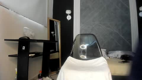 Snapshot of yummyduo chatting on 01/04/25, 12:05 Yummyduo online show from 01/04/25, 12:05