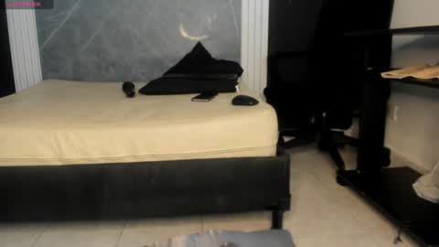 Snapshot of yummyduo chatting on 01/05/25, 04:59 Yummyduo online show from 01/05/25, 04:59