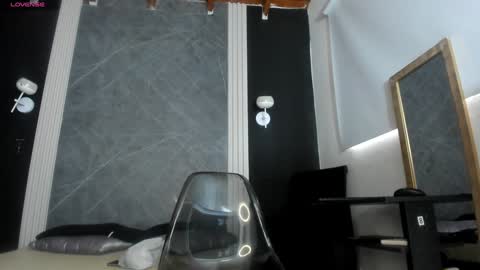 Snapshot of yummyduo chatting on 01/06/25, 01:52 Yummyduo online show from 01/06/25, 01:52