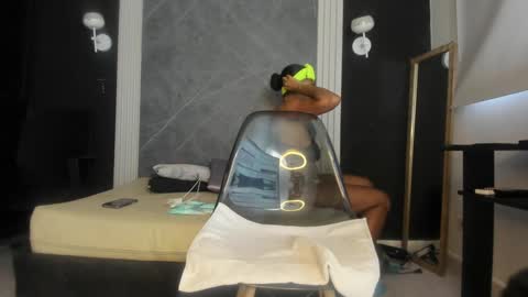 Snapshot of yummyduo chatting on 01/22/25, 12:06 Yummyduo online show from 01/22/25, 12:06