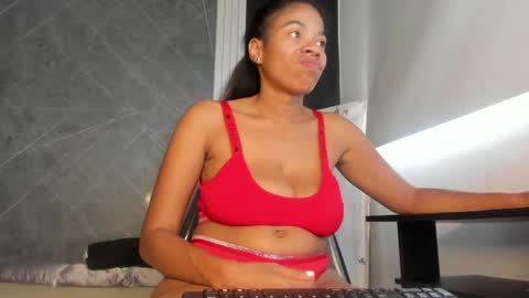 Snapshot of yummyduo chatting on 01/28/25, 06:07 Yummyduo online show from 01/28/25, 06:07