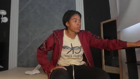 Snapshot of yummyduo chatting on 02/11/25, 12:05 Yummyduo online show from 02/11/25, 12:05