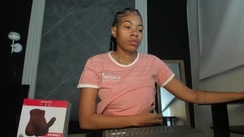 Snapshot of yummyduo chatting on 03/08/25, 11:05 Yummyduo online show from 03/08/25, 11:05