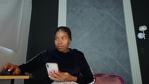 Snapshot of yummyduo chatting on 10/01/25, 12:11 Yummyduo online show from 10/01/25, 12:11