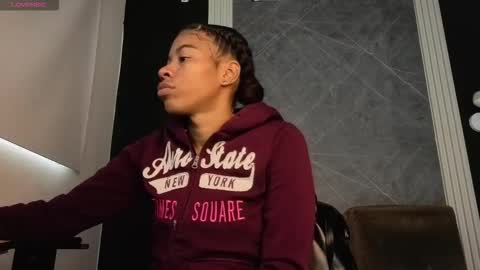 Snapshot of yummyduo chatting on 10/30/25, 12:17 Yummyduo online show from 10/30/25, 12:17