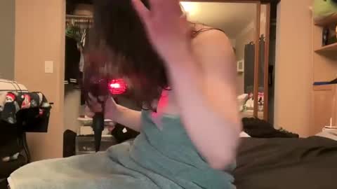 yummyybby online show from 01/01/25, 04:50