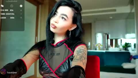 Snapshot of yuna_leen chatting on 07/17/26, 09:49 yuna_leen online show from 07/17/26, 09:49