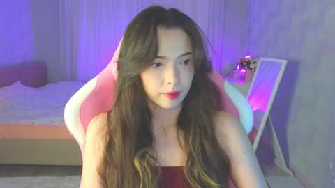 Yuna online show from 11/21/25, 12:43