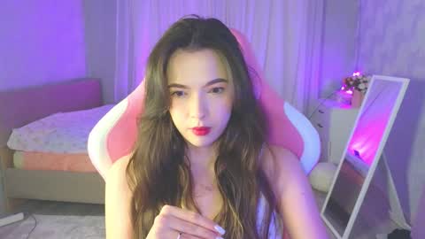 Yuna online show from 11/24/25, 01:16