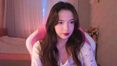 Snapshot of yuna_sunshy chatting on 04/21/26, 02:48 Yuna online show from 04/21/26, 02:48