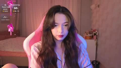 Snapshot of yuna_sunshy chatting on 04/30/26, 11:31 Yuna online show from 04/30/26, 11:31