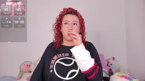 yunahott_ online show from 11/21/25, 04:55