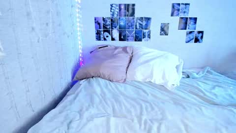 Snapshot of yunapeace chatting on 09/13/25, 09:20 Yuna online show from 09/13/25, 09:20