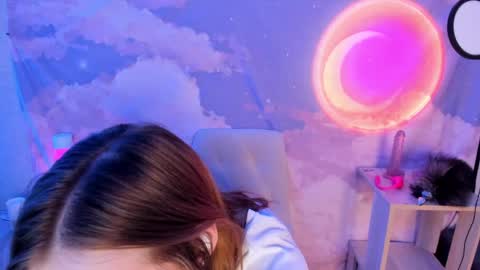 Snapshot of yunapeace chatting on 04/14/26, 10:05 Yuna online show from 04/14/26, 10:05