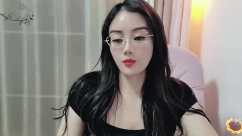 YunEr online show from 12/16/24, 02:27