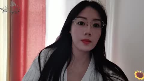 YunEr online show from 12/25/24, 05:37