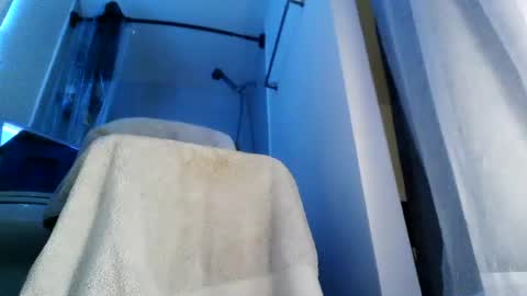 Snapshot of yung3587 chatting on 12/11/24, 07:57 yung3587 online show from 12/11/24, 07:57