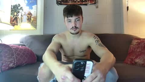 Snapshot of yungbul1 chatting on 11/26/25, 04:57 yungbul1 online show from 11/26/25, 04:57