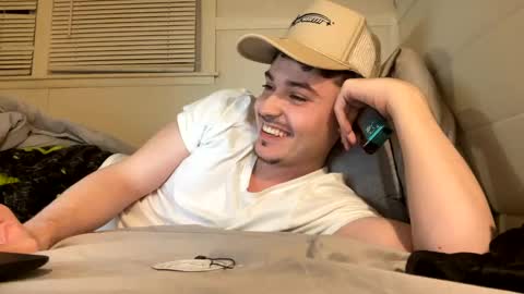 Snapshot of yungstudbev chatting on 03/08/25, 05:38 yungstudbev online show from 03/08/25, 05:38