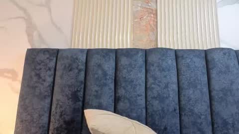 Snapshot of yunkeyc chatting on 11/23/25, 02:39 yunkeyc online show from 11/23/25, 02:39