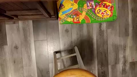 Snapshot of yupthatshim chatting on 12/05/25, 07:06 yupthatshim online show from 12/05/25, 07:06