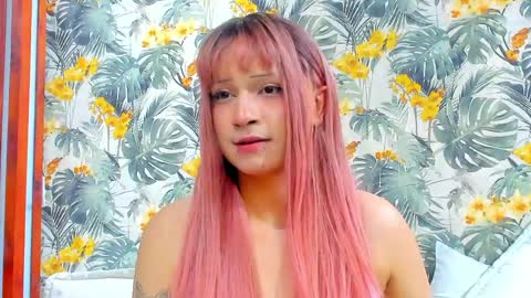 Snapshot of yuri_kay chatting on 04/21/26, 01:42 Yuri Kay online show from 04/21/26, 01:42
