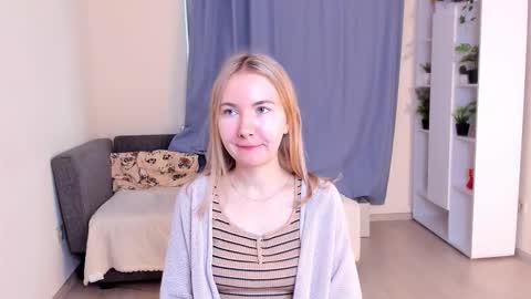 Snapshot of yuricazel chatting on 11/06/25, 07:31 Alesia online show from 11/06/25, 07:31