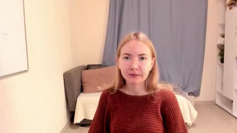 Snapshot of yuricazel chatting on 11/13/25, 09:19 Alesia online show from 11/13/25, 09:19