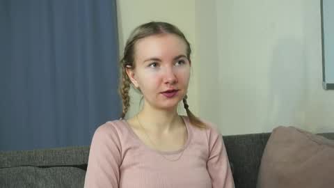 Alesia online show from 12/23/25, 07:39