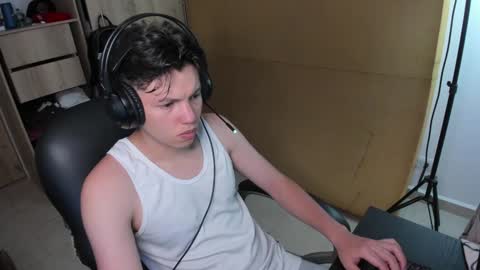 Snapshot of yurii_moody chatting on 12/23/24, 01:40 yurii_moody online show from 12/23/24, 01:40