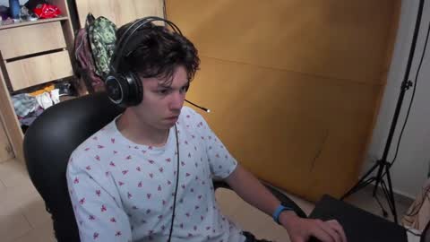 Snapshot of yurii_moody chatting on 12/27/24, 08:07 yurii_moody online show from 12/27/24, 08:07