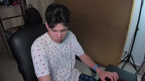 Snapshot of yurii_moody chatting on 12/28/24, 05:23 yurii_moody online show from 12/28/24, 05:23