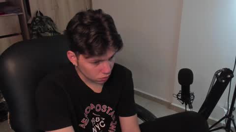 Snapshot of yurii_moody chatting on 01/22/25, 02:15 yurii_moody online show from 01/22/25, 02:15