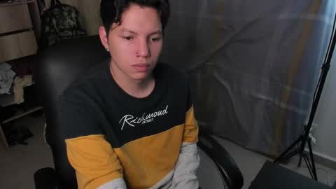 Snapshot of yurii_moody chatting on 02/17/25, 12:32 yurii_moody online show from 02/17/25, 12:32