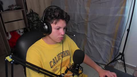 Snapshot of yurii_moody chatting on 03/12/25, 06:07 yurii_moody online show from 03/12/25, 06:07