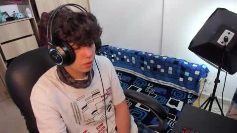 Snapshot of yurii_moody chatting on 09/12/25, 06:30 yurii_moody online show from 09/12/25, 06:30