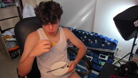 Snapshot of yurii_moody chatting on 09/26/25, 08:24 yurii_moody online show from 09/26/25, 08:24