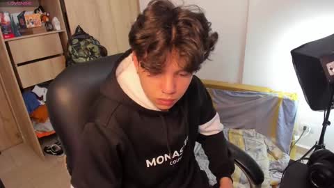 Snapshot of yurii_moody chatting on 10/08/25, 06:38 yurii_moody online show from 10/08/25, 06:38