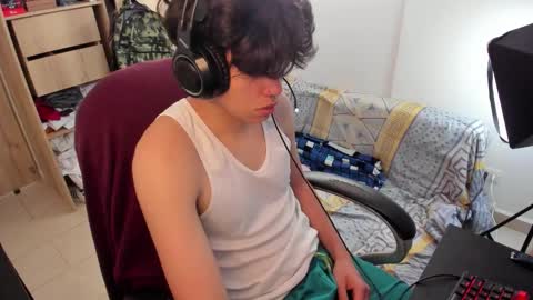 Snapshot of yurii_moody chatting on 10/19/25, 09:26 yurii_moody online show from 10/19/25, 09:26