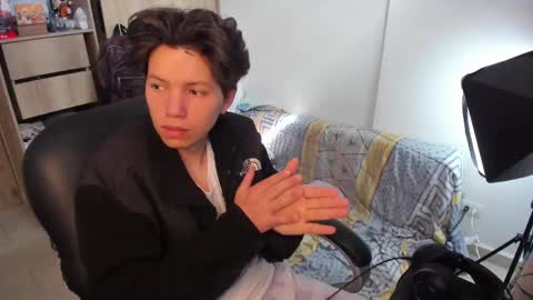 Snapshot of yurii_moody chatting on 10/23/25, 07:45 yurii_moody online show from 10/23/25, 07:45