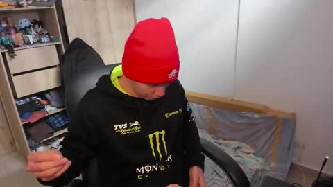 Snapshot of yurii_moody chatting on 11/14/25, 07:23 yurii_moody online show from 11/14/25, 07:23