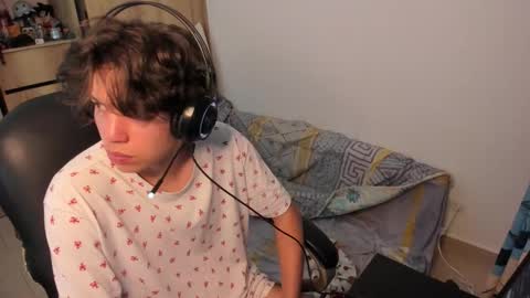 Snapshot of yurii_moody chatting on 11/18/25, 08:35 yurii_moody online show from 11/18/25, 08:35